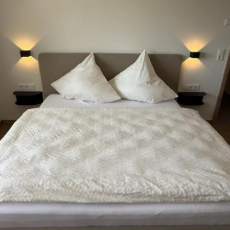 Lejlighed Zur Schoenen Aussicht Karlshausen